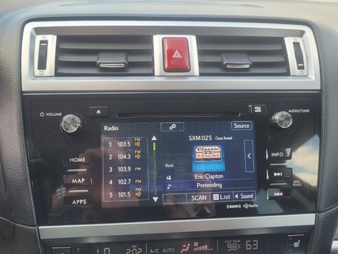 Used 2017 Subaru Outback 2.5i Limited image 21