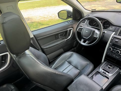 Used 2017 Land Rover Discovery Sport HSE image 14