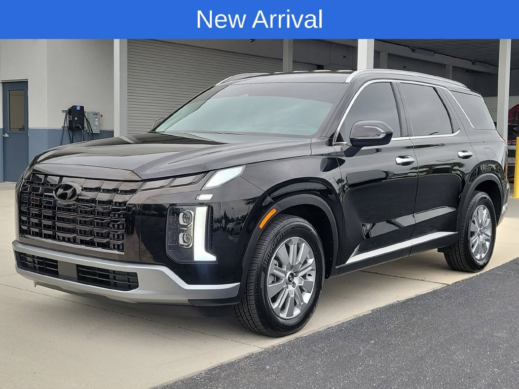 Used 2025 Hyundai Palisade SEL FWD image 3