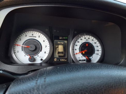 Used 2020 Toyota Sienna SE w/ SE Preferred Package FWD image 12