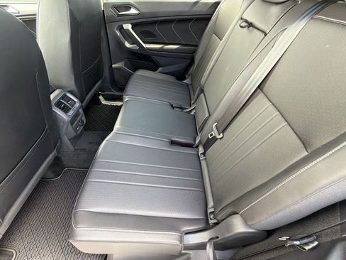 Used 2023 Volkswagen Tiguan SE FWD image 23