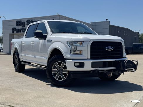 Used 2017 Ford F150 XLT w/ Equipment Group 302A Luxury AWD/4WD image 2
