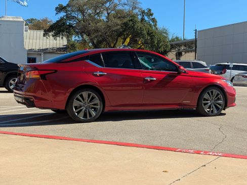 Used 2019 Nissan Altima 2.0 Edition One image 4