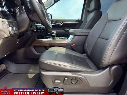 Used 2024 Chevrolet Silverado 1500 RST AWD/4WD image 21