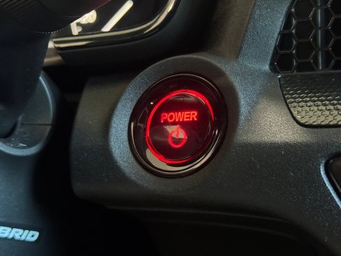 Used 2025 Honda CR-V Sport image 17