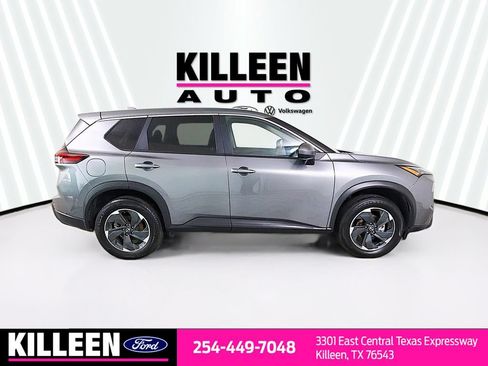 Used 2024 Nissan Rogue SV AWD/4WD image 10