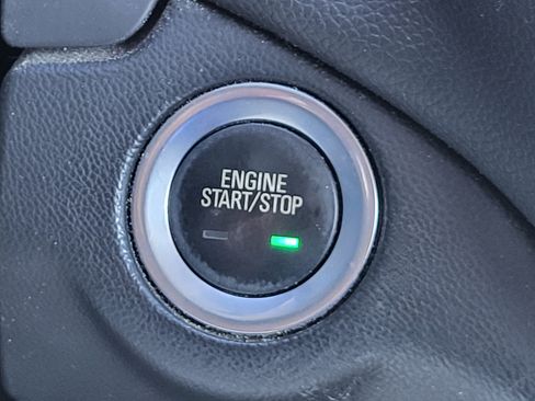 Used 2018 Chevrolet Equinox LT w/ Sun & Infotainment Package AWD/4WD image 18