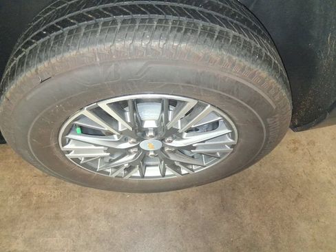 Used 2024 Chevrolet Traverse LT FWD image 17