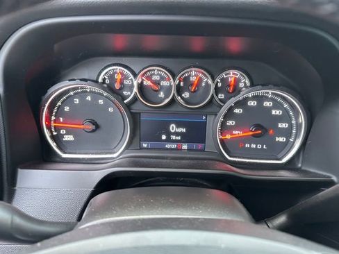 Used 2022 Chevrolet Silverado 1500 LT Trail Boss w/ Convenience Package II image 38