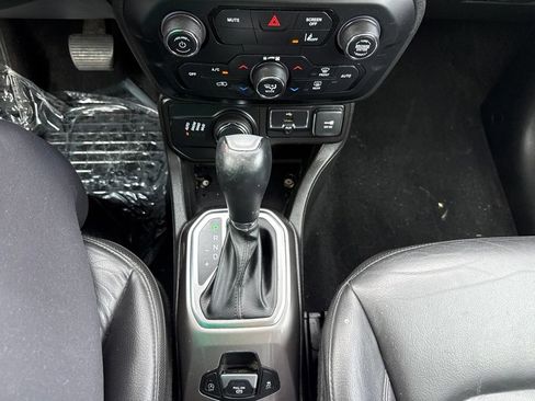 Used 2021 Jeep Renegade Limited w/ Trailer Tow Group AWD/4WD image 40
