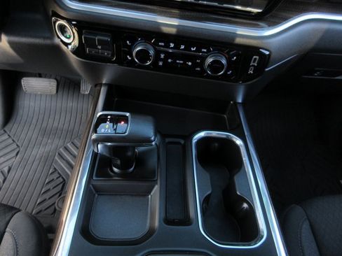 Used 2022 Chevrolet Silverado 1500 LT Trail Boss w/ Convenience Package II image 22