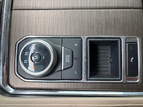 Used 2022 Ford Expedition Max Limited image 25