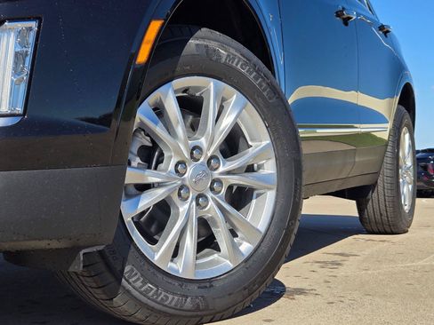 Used 2026 Cadillac XT5 Luxury w/ LPO, Floor Liner Package FWD image 8