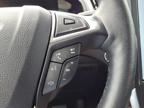 Used 2024 Ford Edge Titanium image 22