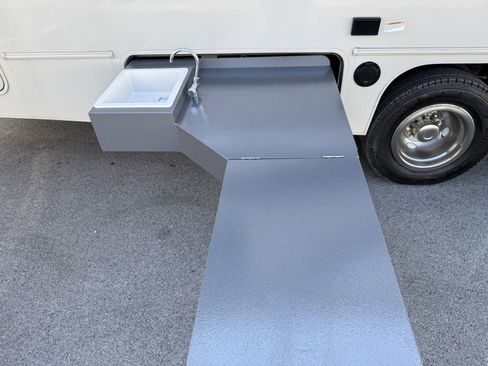 Used 2022 Ford E-450 and Econoline 450 Super Duty w/ Motorhome Prep Package image 29