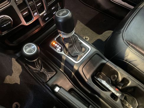 Used 2021 Jeep Wrangler Unlimited Sahara w/ Cold Weather Group image 29