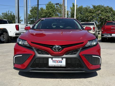 Used 2024 Toyota Camry SE FWD image 10