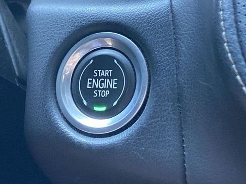 Used 2023 Chevrolet Suburban Premier AWD/4WD image 12