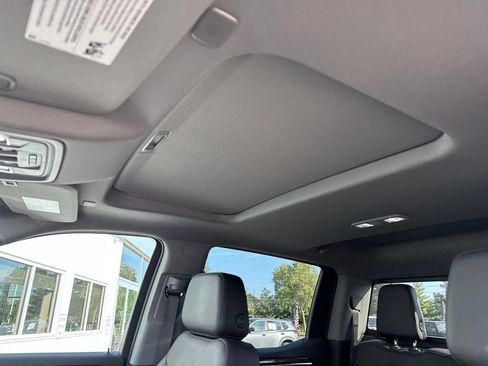 Used 2022 Chevrolet Silverado 1500 LT Trail Boss w/ LT Trail Boss Premium Package AWD/4WD image 6