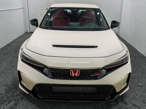 Used 2025 Honda Civic Type R image 3