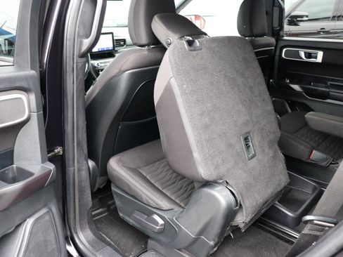 Used 2020 Ford Explorer XLT w/ Comfort Package image 28