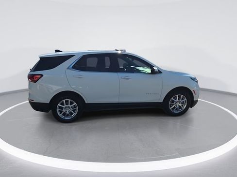 Used 2024 Chevrolet Equinox LT FWD image 9