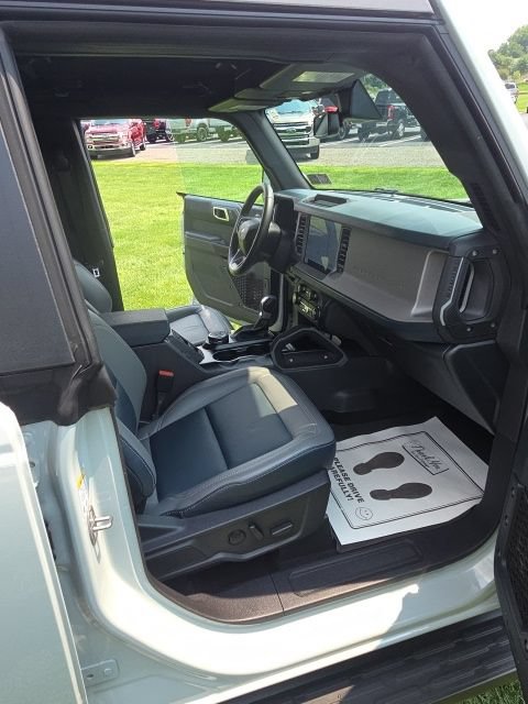 Used 2024 Ford Bronco Outer Banks AWD/4WD image 16