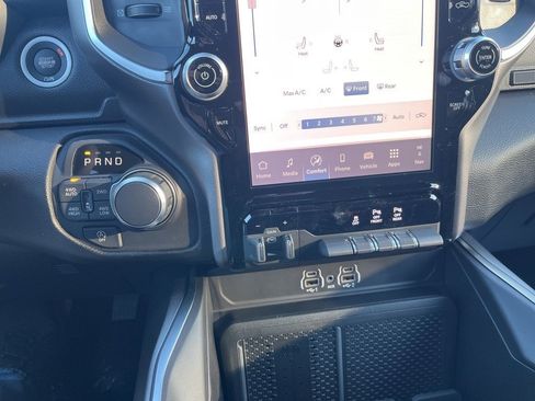 New 2026 RAM 1500 4x4 Crew Cab image 23