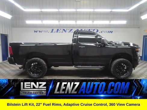 Used 2025 RAM 2500 Big Horn AWD/4WD image 1