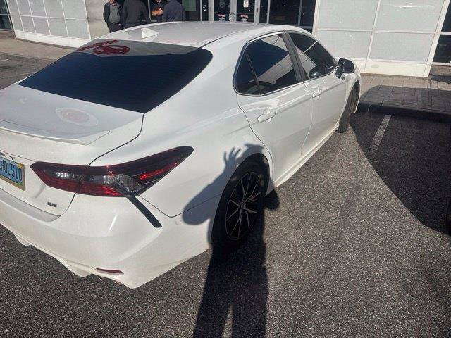 Used 2023 Toyota Camry SE w/ Convenience Package FWD image 5