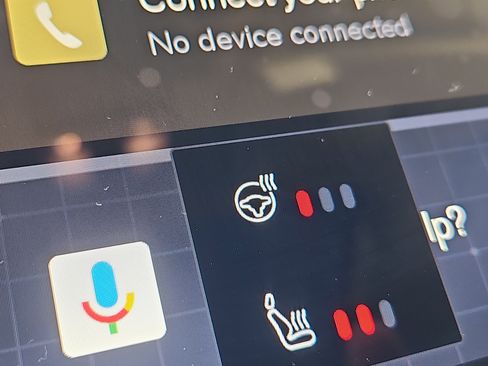 Used 2025 Volvo XC90 B6 Plus w/ Protection Package Premier image 13