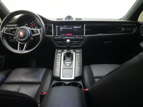 Used 2020 Porsche Macan AWD/4WD image 18