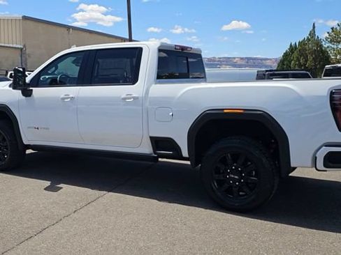 New 2026 GMC Sierra 2500 AT4 w/ AT4 Premium Plus Package AWD/4WD image 7