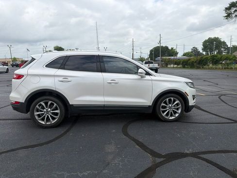 Used 2018 Lincoln MKC Select w/ Select Plus Package FWD image 1