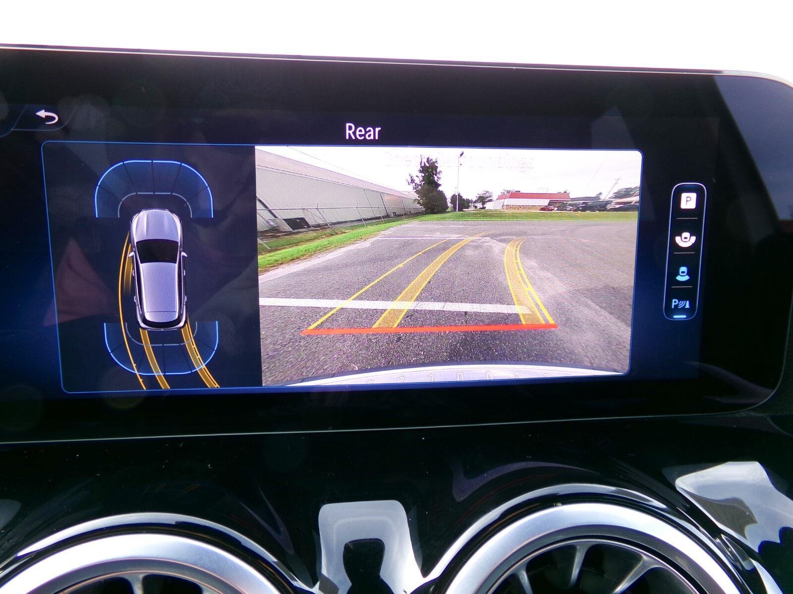 Used 2025 Mercedes-Benz GLA 250 image 9
