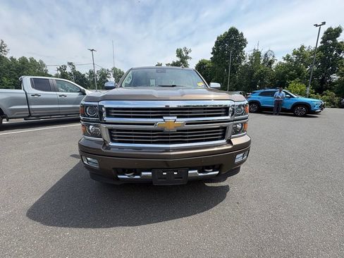 Used 2015 Chevrolet Silverado 1500 High Country w/ High Country Premium Package AWD/4WD image 3