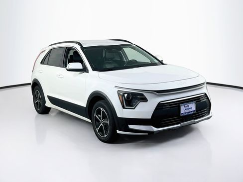 Used 2023 Kia Niro EX FWD image 3