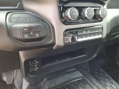 New 2026 RAM 3500 Tradesman w/ Chrome Appearance Group A AWD/4WD image 16