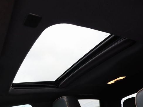 Certified 2023 GMC Canyon Denali w/ Denali Black Edition image 25