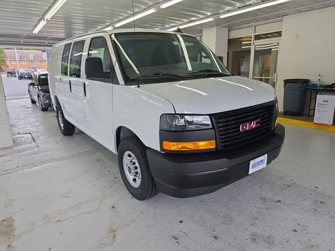 New 2025 GMC Savana 2500 w/ Enhanced Convenience Package image 10