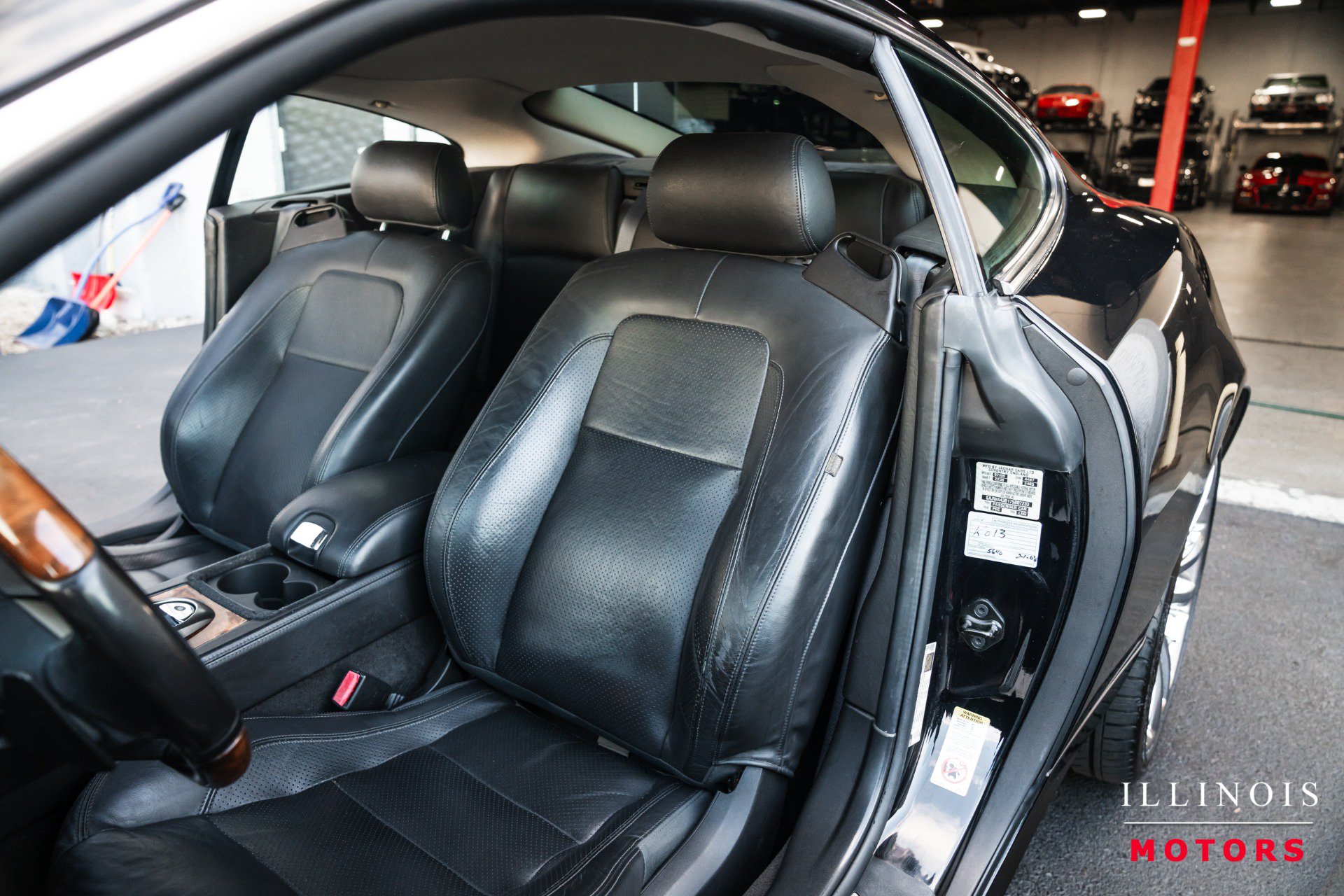 Used 2007 Jaguar XK Coupe RWD image 17