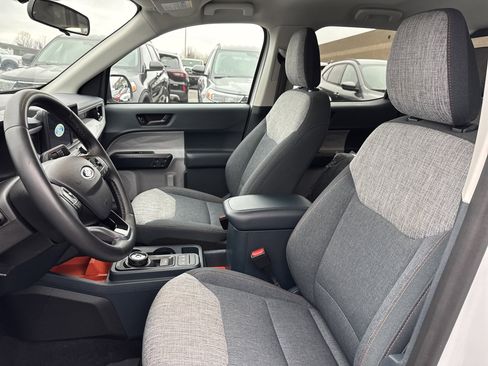 Used 2023 Ford Maverick XLT w/ XLT Luxury Package image 11