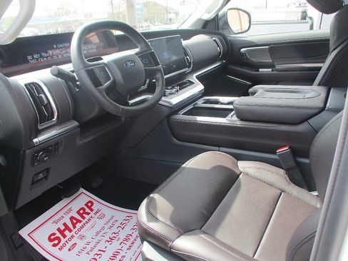 New 2026 Ford Expedition Platinum w/ Platinum Ultimate Package AWD/4WD image 5
