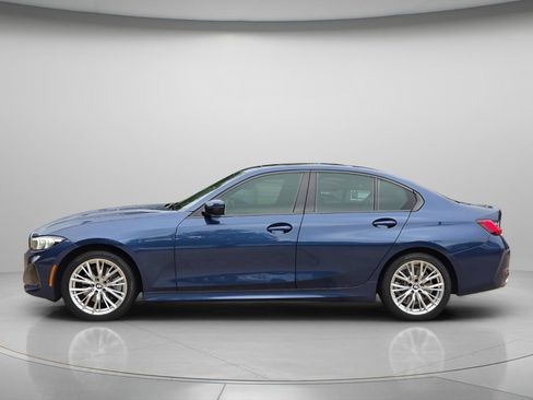 Used 2023 BMW 330i xDrive Sedan w/ Premium Package AWD/4WD image 3