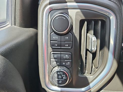 Used 2019 Chevrolet Silverado 1500 High Country w/ Safety Package II AWD/4WD image 15