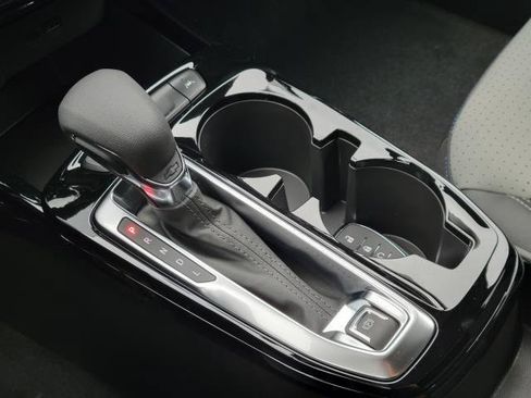 New 2026 Chevrolet Trax LT w/ Midnight Edition FWD image 22
