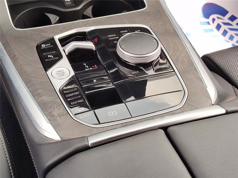 Certified 2025 BMW X5 xDrive40i image 22