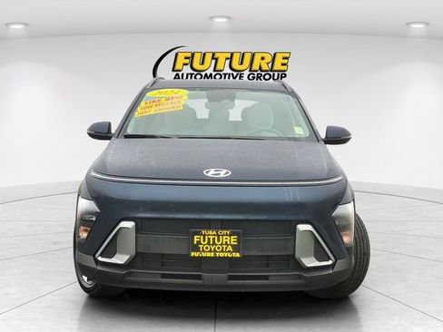 Used 2024 Hyundai Kona SEL image 2