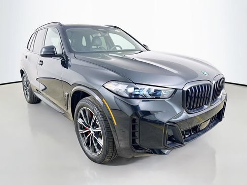 New 2026 BMW X5 xDrive40i w/ M Sport Package AWD/4WD image 3