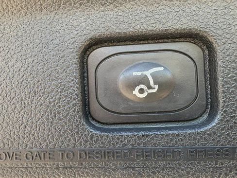 Used 2018 Ford Explorer Sport AWD/4WD image 26